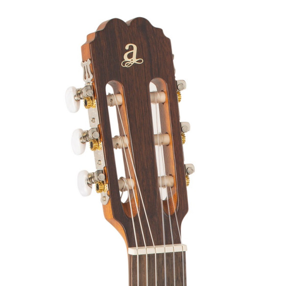Admira Sevilla Guitarra Clásica Estudio