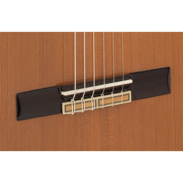 Admira A50EF Guitarra Clásica Electrificada Artesanía