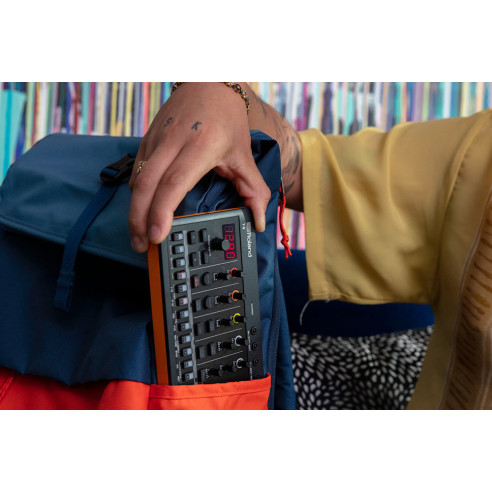 Roland T-8  Beat Machine Aira Compact Caja de Ritmos