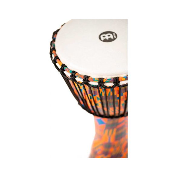 Djembé Meinl PADJ2-M-F Kenyan Quilt de 10'' Travel Series realizado en plástico muy ligero.