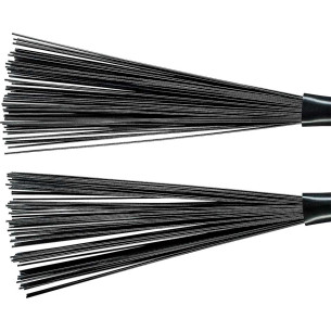 SB303 ESCOBILLA NYLON MANGO MA 2