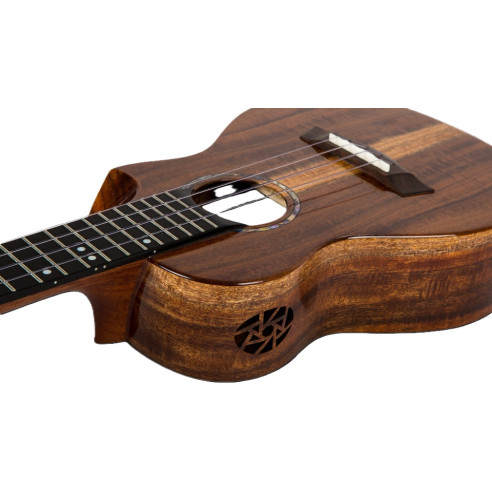 Flight Ukelele Concierto Royal Series Spirit Electroacústico