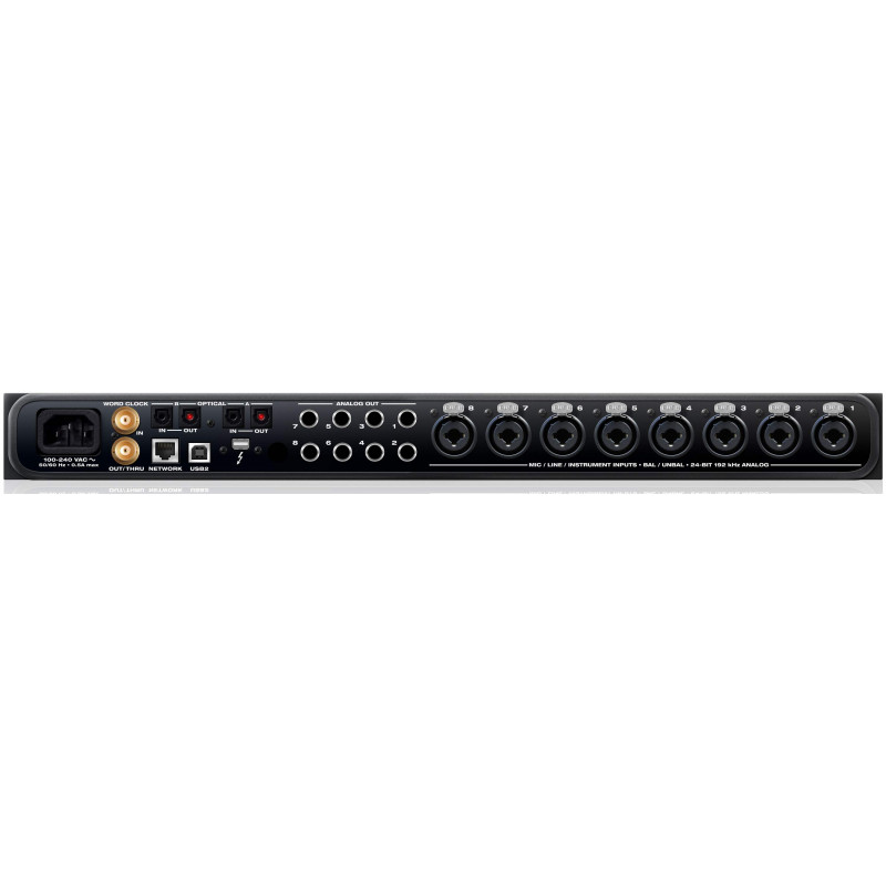 Interface de audio USB Motu 8PRE ES con conversores de A/D ESS Sabre32 DAC y dos pantallas a todo color.
