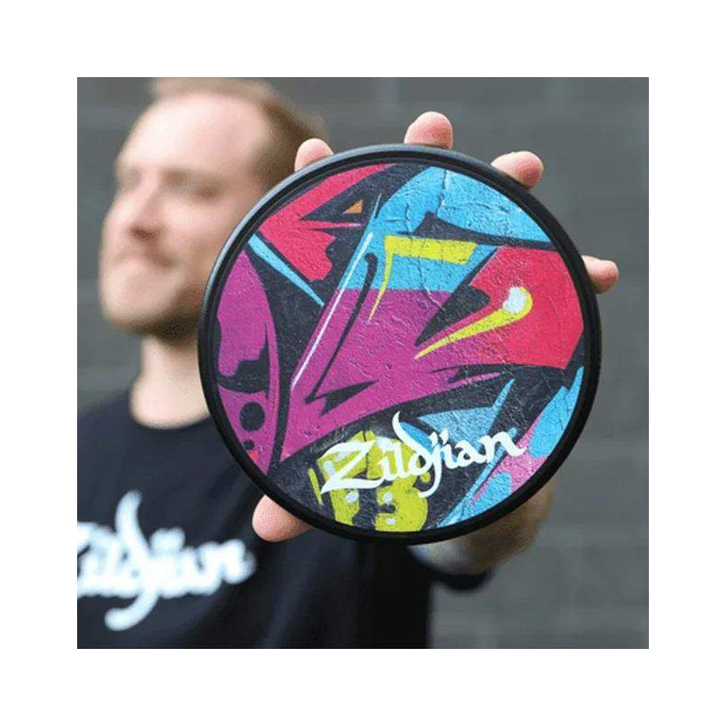Pad de Prácticas de 6" Zildjian Graffiti proporciona una excelente respuesta para aprender la técnica de la batería.