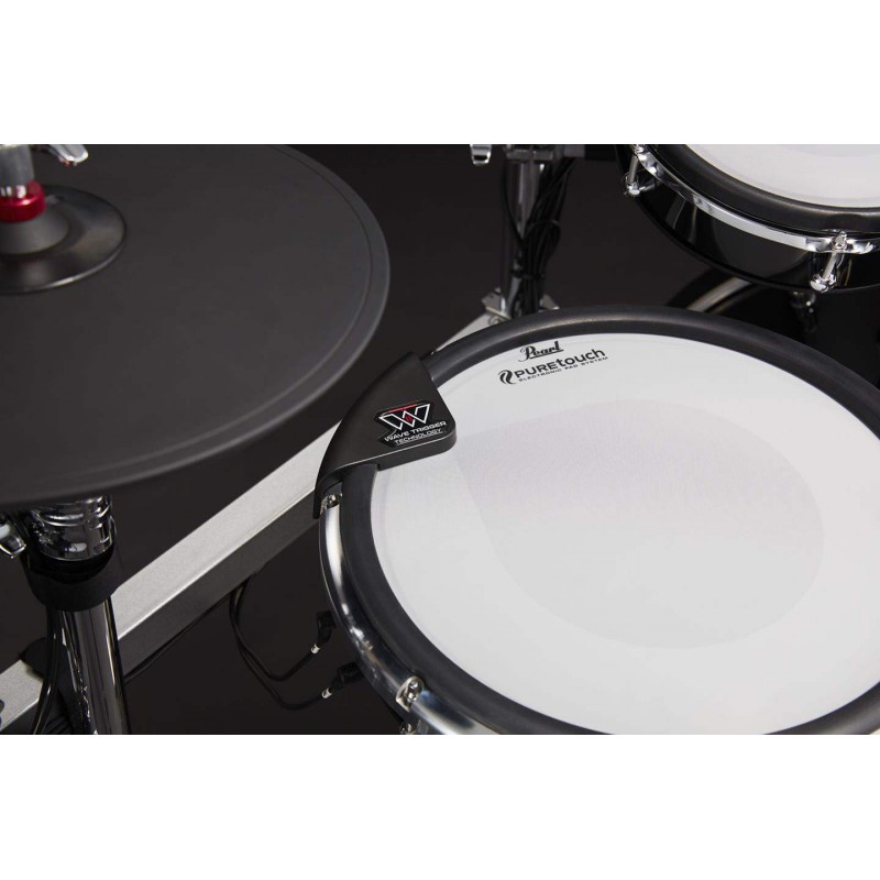 Batería Eléctrónica Pearl E-Merge EM-53T con un pad electrónico para el bombo.