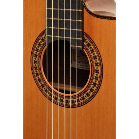 Compra MC-9-C Tapa de Cedro online | MusicSales