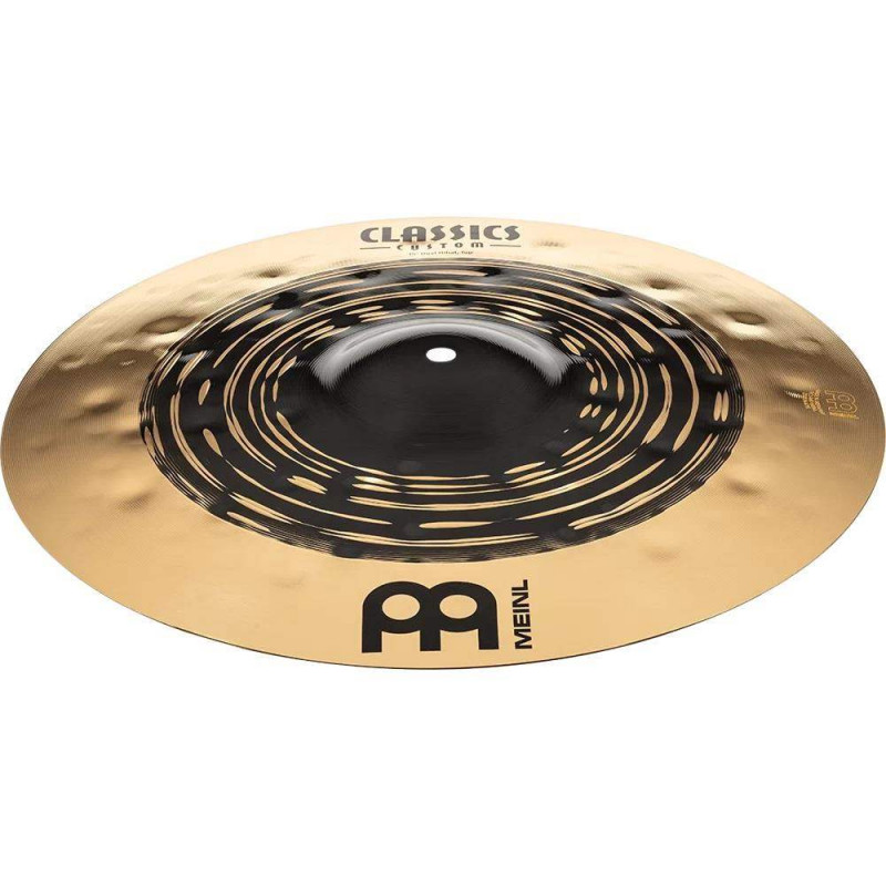 Platos de Charles Meinl de 15" de la Serie Classics Custom Dual, un hihat cálido y explosivo.