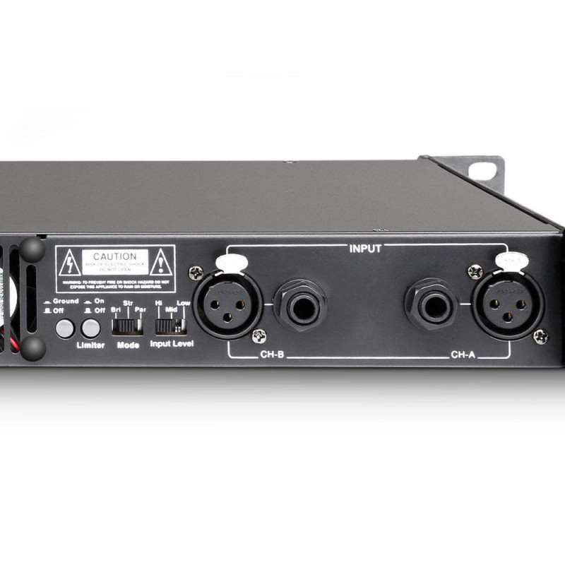 Amplificador estereo de 19" para guitarra Palmer Macht 402 con una potencia de 200 W por canal y 400 W en modo puente.