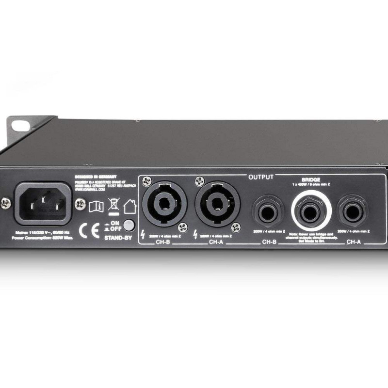 Amplificador estereo de 19" para guitarra Palmer Macht 402 con una potencia de 200 W por canal y 400 W en modo puente.