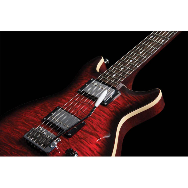 Compra Archtop Tremolo Dark Cherry Burst online | MusicSales