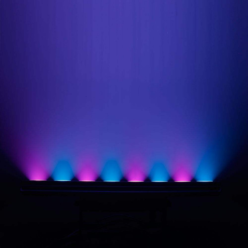 Barra de iluminación profesional con LEDs COB  8 x 30 W Cameo Pixbar 650 CPRO.