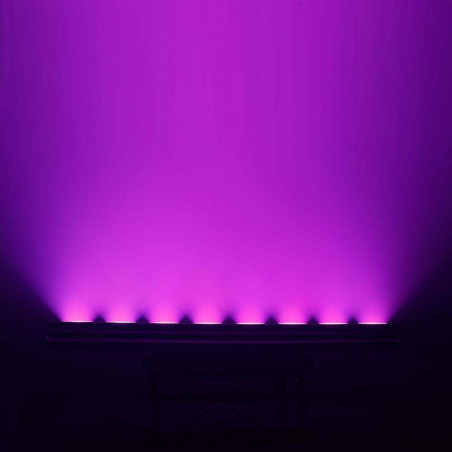 Barra de iluminación profesional con LEDs COB  8 x 30 W Cameo Pixbar 650 CPRO.