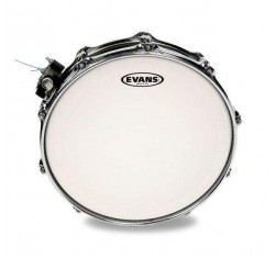 Parche batidor para caja de 13" Evans Genera Dry B13DRY de una capa de 10mil blanco rugoso con muffle y agujeros. 2
