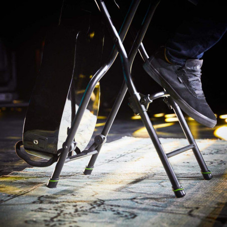 Compra Sillín para músico con soporte para guitarra FG SEAT 1 online | MusicSales Compra Sillín para músico con soporte para guitarra FG SEAT 1 online | MusicSales