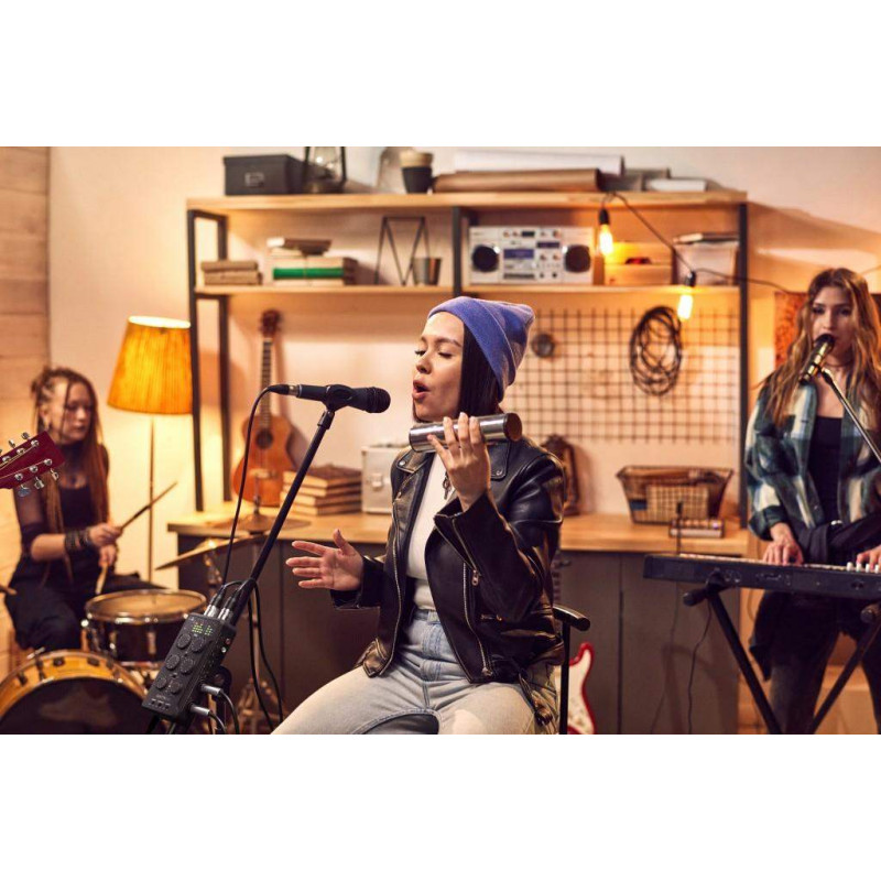 IK Multimedia IRIG PRO QUATTRO I/O Interface audio y midi 4 entradas