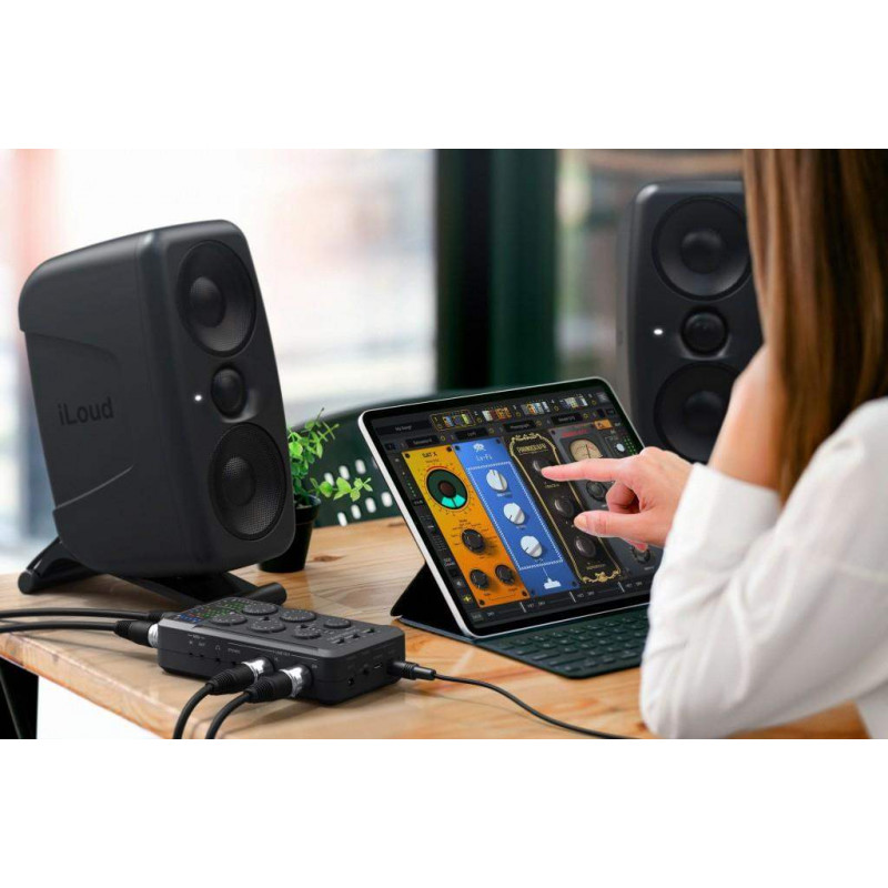 IK Multimedia IRIG PRO QUATTRO I/O Interface audio y midi 4 entradas