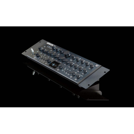 Sintetizador polifónico en formato módulo con 8 voces de polifonía y 120 tablas de onda Modal Electronics Argon 8M.