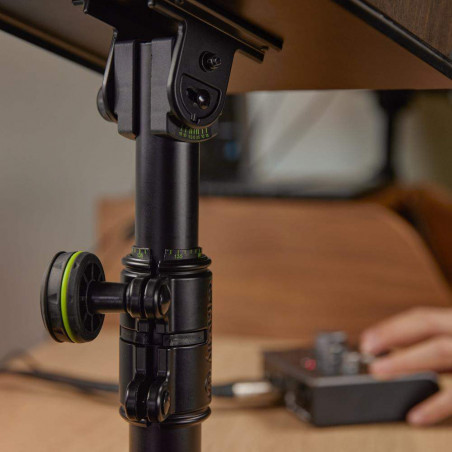 comprar Soporte Sobremesa para Monitor de Estudio Gravity SP 3102 TM, con abrazadera para la mesa.