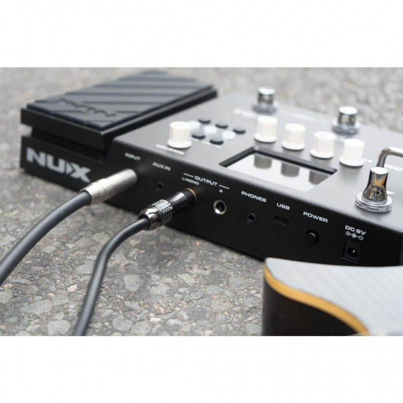 Nux MG400 Pedalera Efectos para Guitarra y Bajo