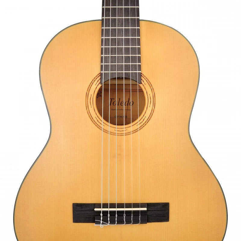 Guitarra clásica 4/4 con tapa de abeto macizo y roseta grabada