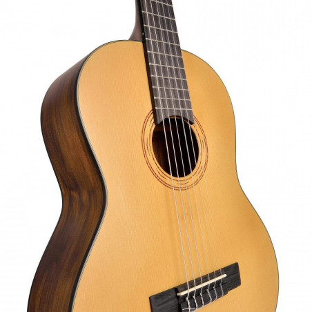 Guitarra clásica 4/4 con tapa de abeto macizo y roseta grabada