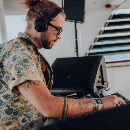 MON 15 A G3 Monitor escenario amplificado, Negro