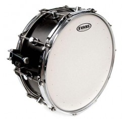 Parche batidor para caja de 12" Evans Genera Dry B12DRY de una capa de 10mil blanco rugoso con muffle y agujeros. 2