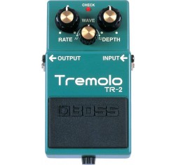 Pedal Tremolo Boss TR-2 con efectos de tremolo clásicos de los amplificadores de antaño.